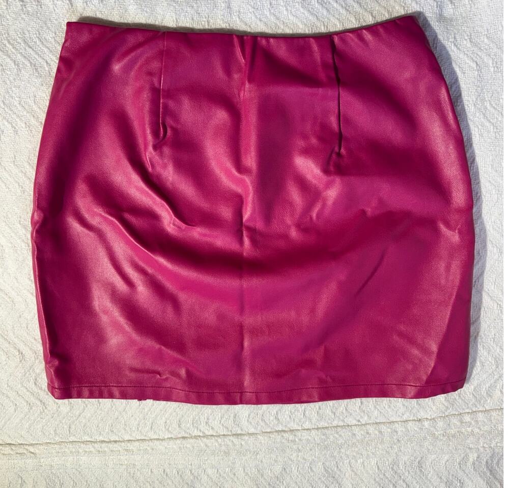 Le Lis Woman Size M Hot Pink Faux Leather Mini Skirt Y2K Party Night